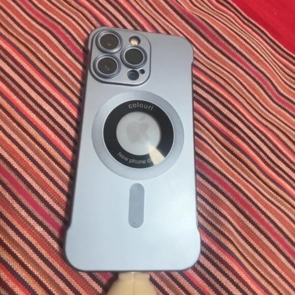 Cream iPhone16 Case - Picture 1 of 2